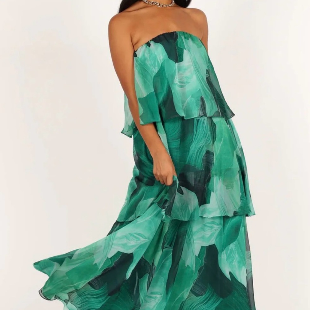 Chic Strapless Green Dress